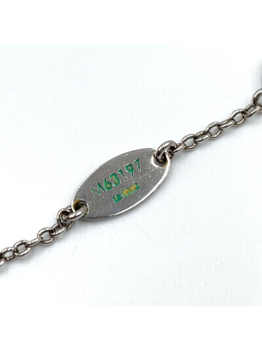 Louis Vuitton Essential Metal Silver Necklace - Picture 5 of 10